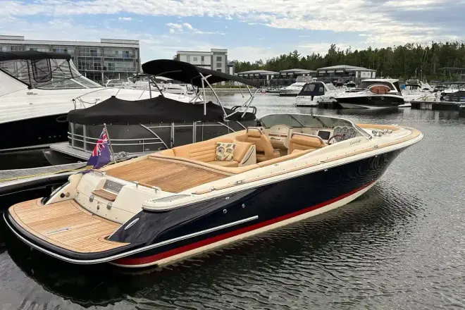 Chris Craft 28 LAUNCH