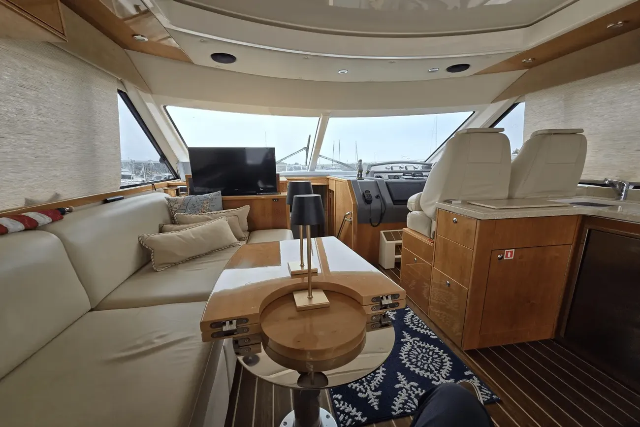 Thumbnail von Riviera 4400 Sport Yacht