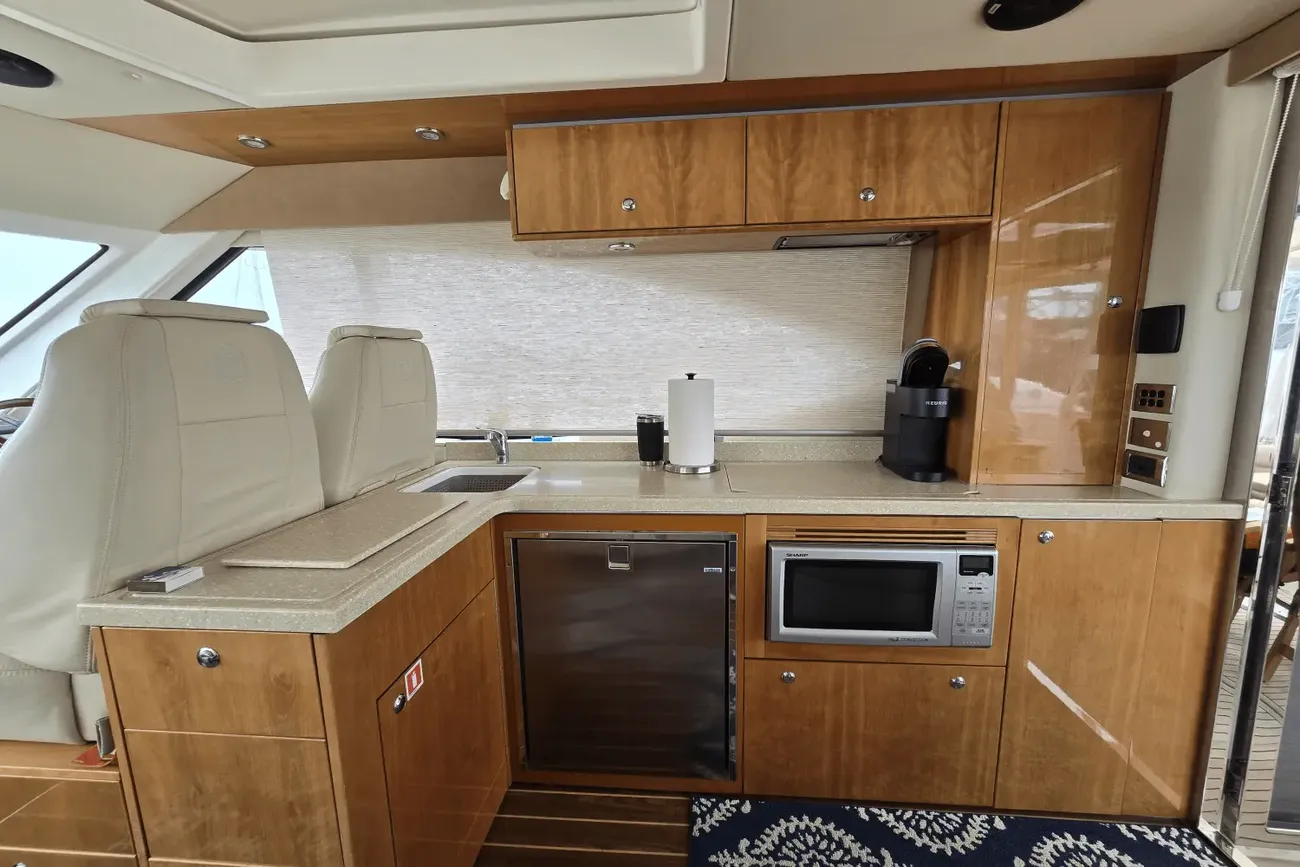 Thumbnail von Riviera 4400 Sport Yacht