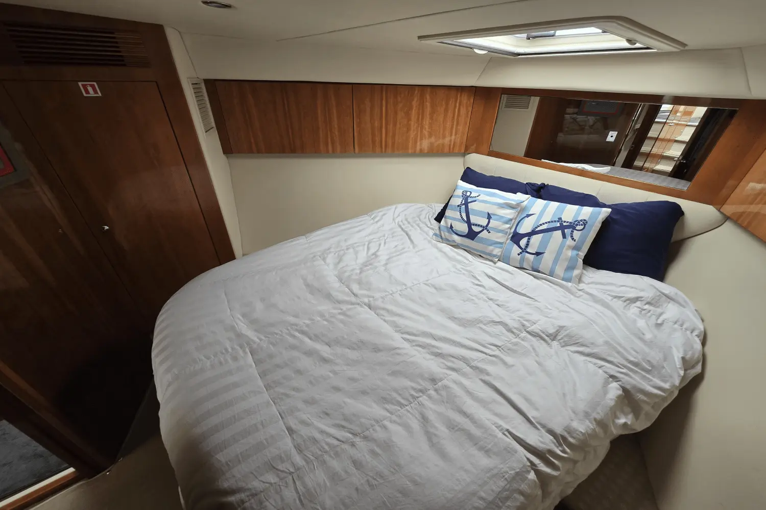 Thumbnail von Riviera 4400 Sport Yacht