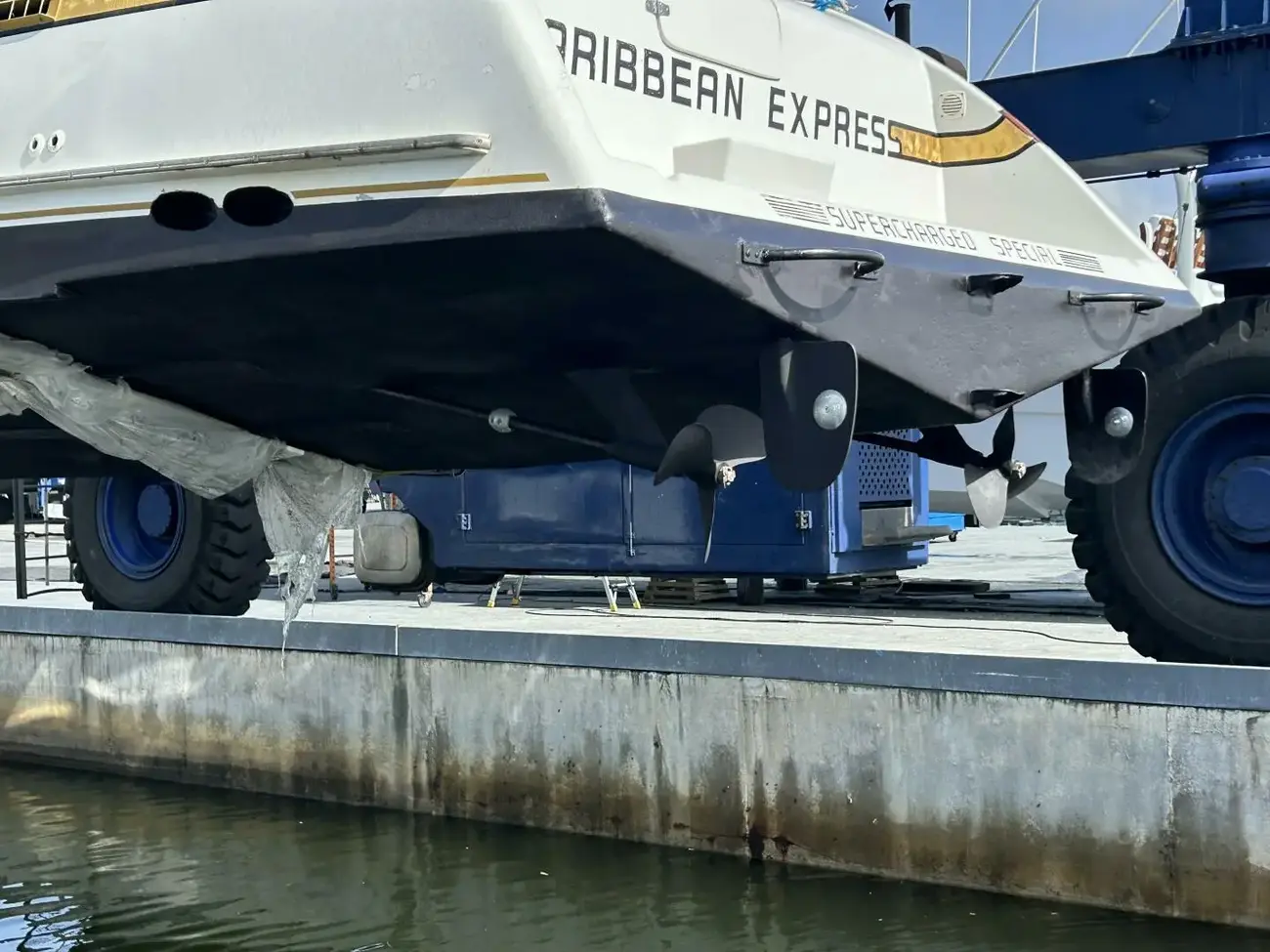 Thumbnail von Caribbean Express 38 Caribbean Express