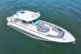 Thumbnail von Boston Whaler 360 Outrage