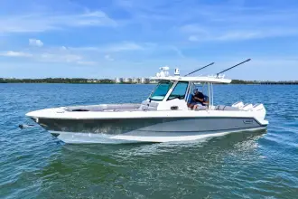 Thumbnail von Boston Whaler 360 Outrage