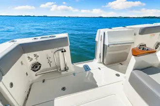 Thumbnail von Boston Whaler 360 Outrage