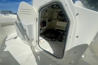Thumbnail von Boston Whaler 170 Montauk