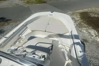 Thumbnail von Boston Whaler 170 Montauk
