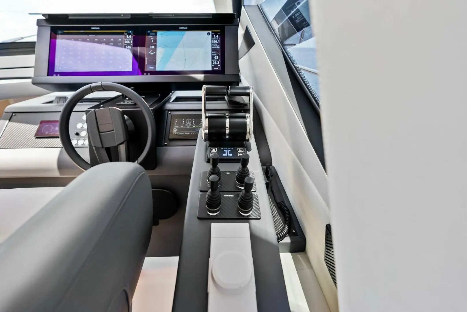 Thumbnail von Pershing 6X Ferretti Pershing Trade