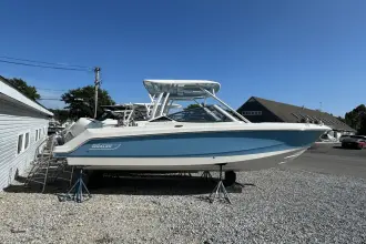 Boston Whaler 240 Vantage
