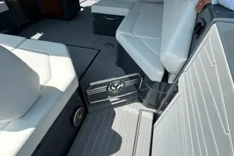 Thumbnail von Cruisers Yachts 38 GLS OB