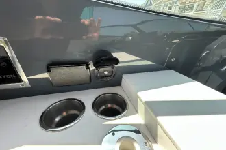 Thumbnail von Cruisers Yachts 38 GLS OB