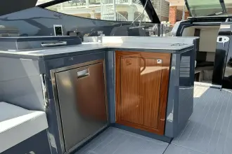 Thumbnail von Cruisers Yachts 38 GLS OB