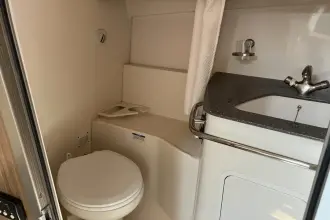 Thumbnail von Boston Whaler 345 Conquest