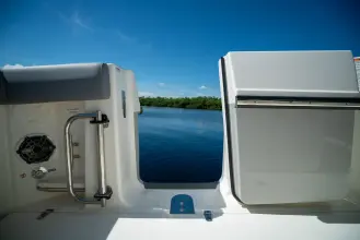 Thumbnail von Boston Whaler 280 Outrage
