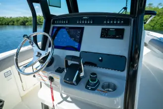 Thumbnail von Boston Whaler 280 Outrage