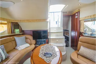 Thumbnail von Sea Ray 390 Motor Yacht Be All Salty