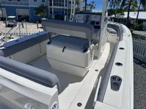 Thumbnail von Boston Whaler 230 Outrage