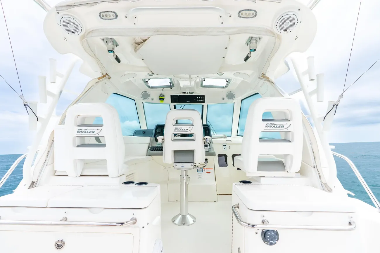 Thumbnail von Boston Whaler 345 Conquest REEL BLESSING