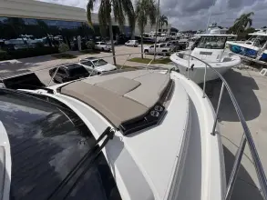 Thumbnail von Boston Whaler 365 Conquest