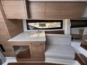 Thumbnail von Boston Whaler 365 Conquest