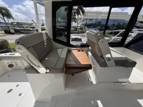 Thumbnail von Boston Whaler 365 Conquest
