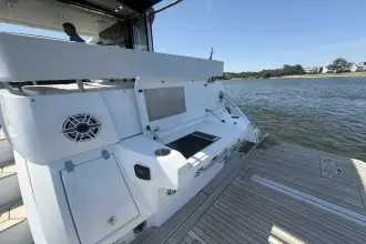 Thumbnail von Cruisers Yachts 50 Cantius