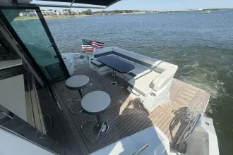 Thumbnail von Cruisers Yachts 50 Cantius