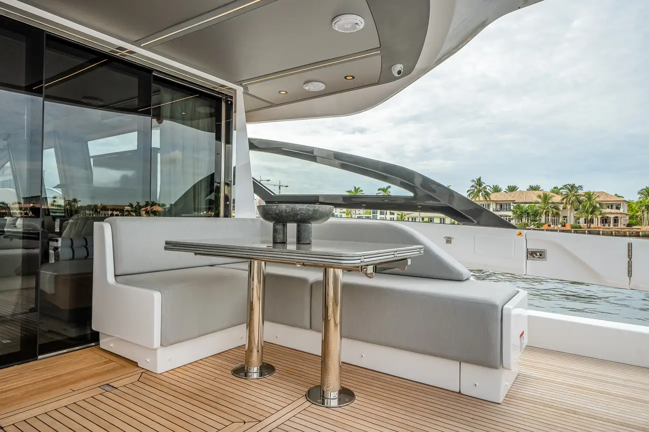 Thumbnail von Azimut S8