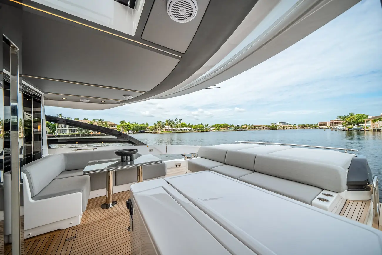 Thumbnail von Azimut S8