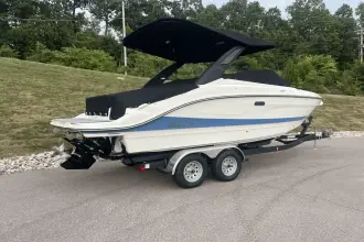 Thumbnail von Sea Ray SLX 260