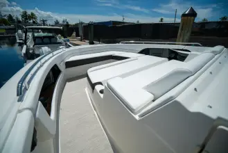 Thumbnail von Sea Ray 370 Sundancer Hors-bord