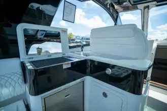 Thumbnail von Sea Ray 370 Sundancer Hors-bord