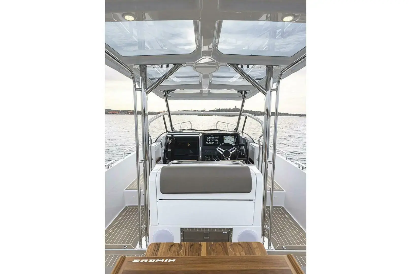 Thumbnail von Nimbus T9