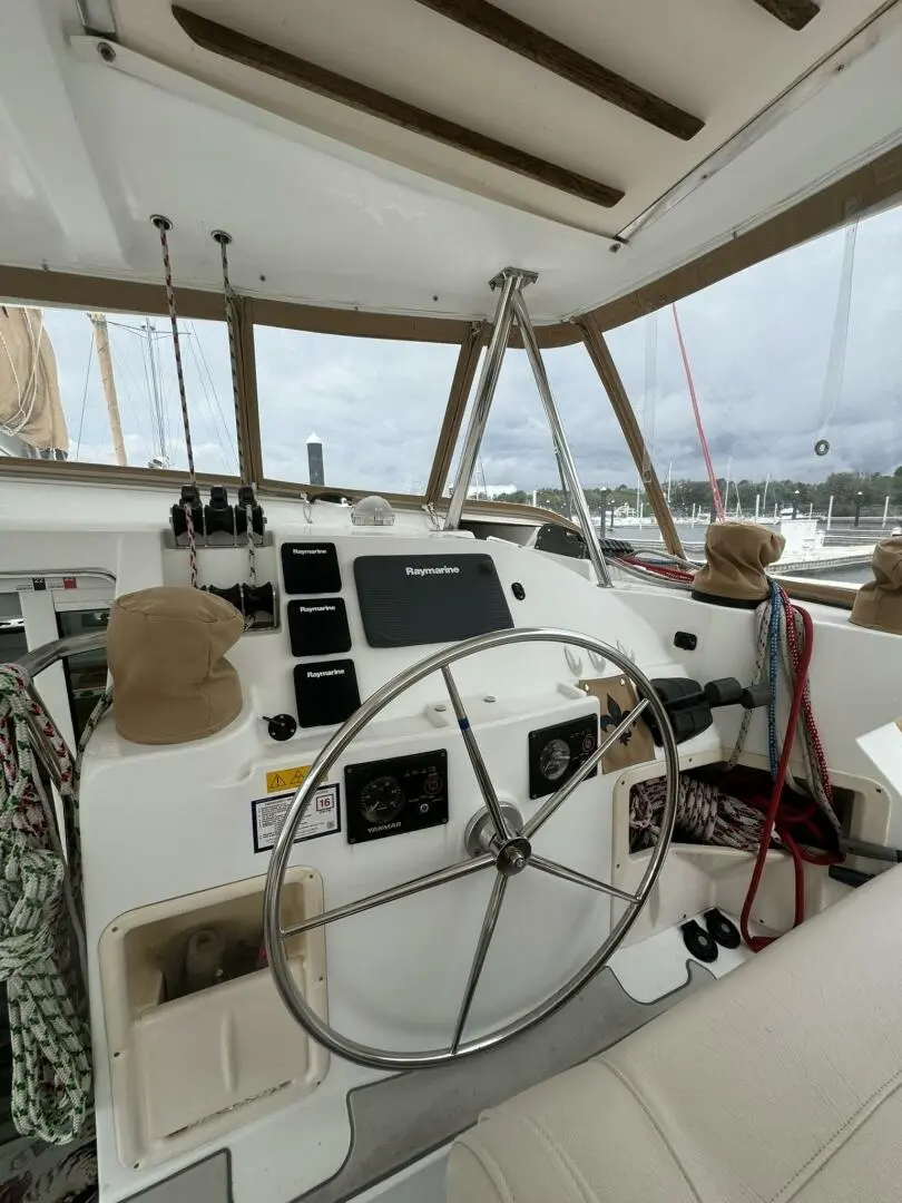 Thumbnail von Lagoon 420 Anchored Soul