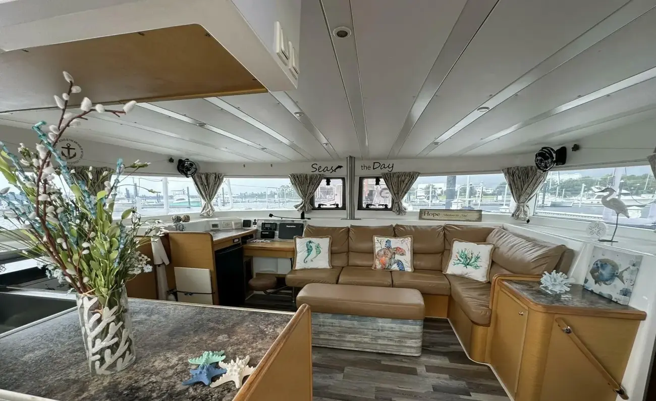 Thumbnail von Lagoon 420 Anchored Soul