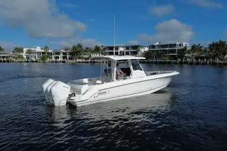 Thumbnail von Boston Whaler 360 Outrage