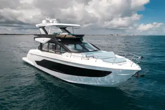 Thumbnail von Cruisers Yachts 57 FLY
