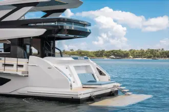 Thumbnail von Cruisers Yachts 57 FLY