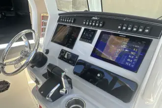 Thumbnail von Boston Whaler 280 Outrage