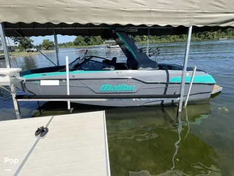 Malibu M240