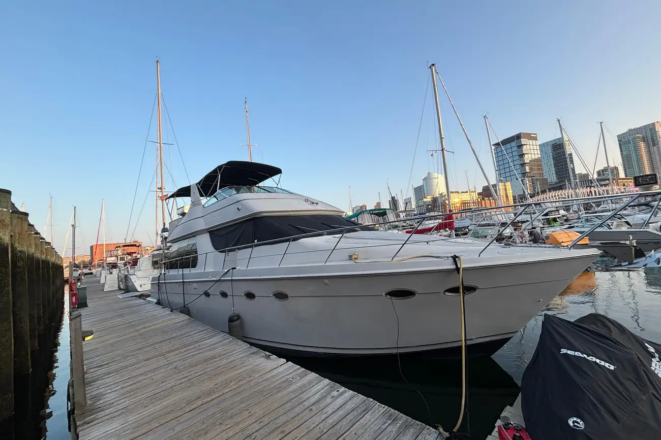 Carver 530 Voyager Pilothouse