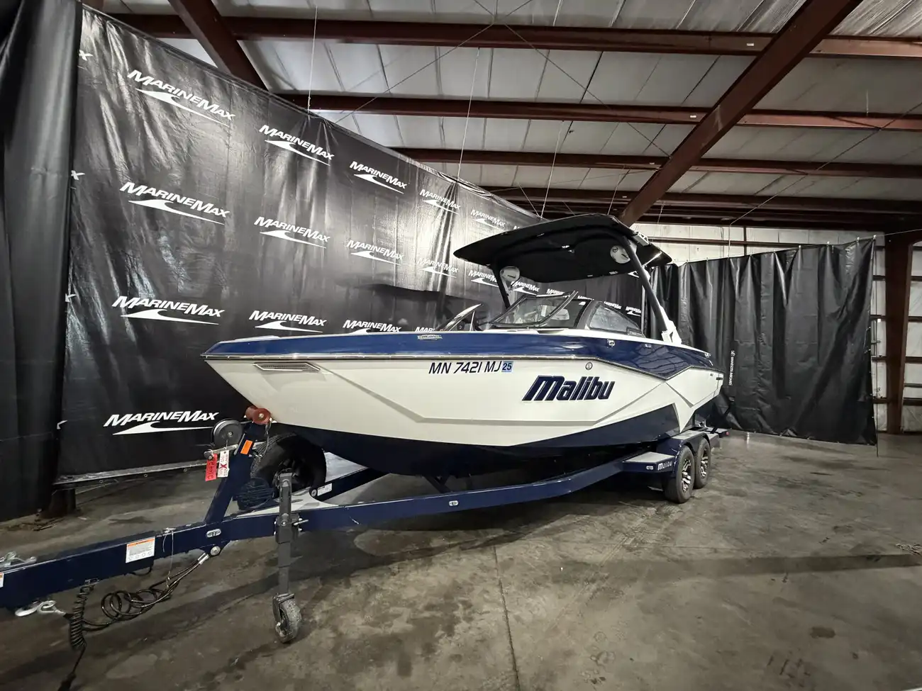 Malibu 25 LSV