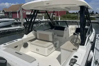 Thumbnail von Boston Whaler 240 Vantage
