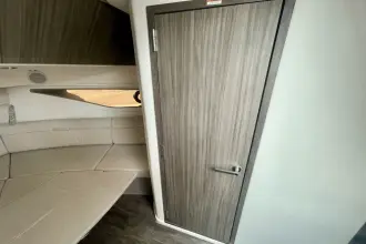 Thumbnail von Sea Ray 320 Sundancer s motorem venkovním