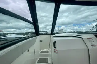 Thumbnail von Sea Ray 320 Sundancer s motorem venkovním