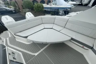 Thumbnail von Sea Ray 320 Sundancer s motorem venkovním