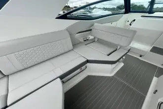 Thumbnail von Sea Ray 320 Sundancer s motorem venkovním