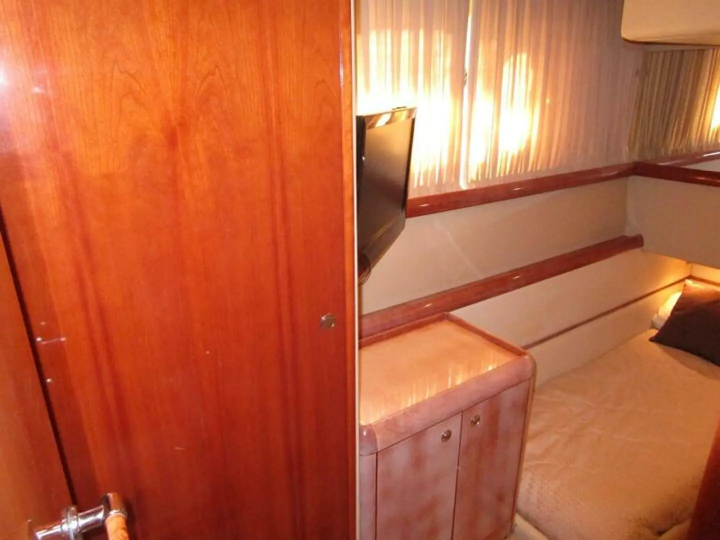 Thumbnail von Ferretti Yachts 590 PRETTY LADY