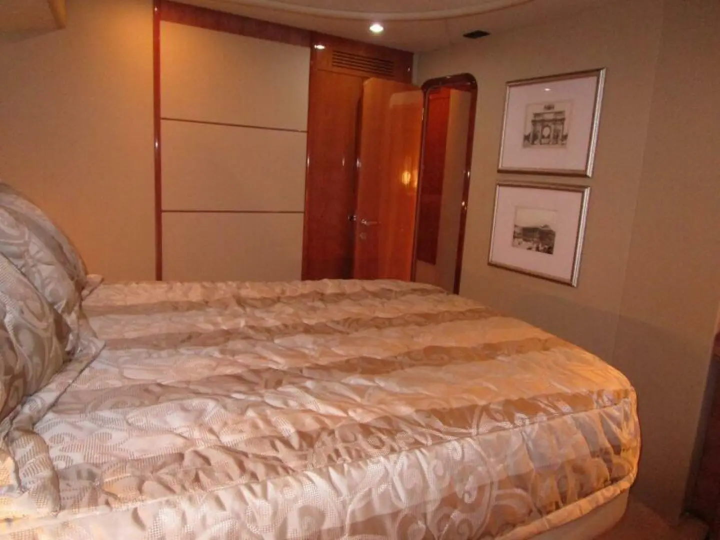 Thumbnail von Ferretti Yachts 590 PRETTY LADY