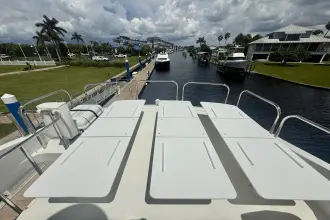 Thumbnail von Lazzara Yachts 68 Fly