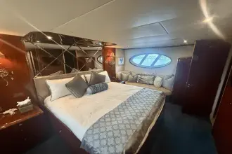 Thumbnail von Lazzara Yachts 68 Fly